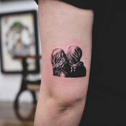 René Magritte’s The Lovers II Tattoo - Deanna Lee