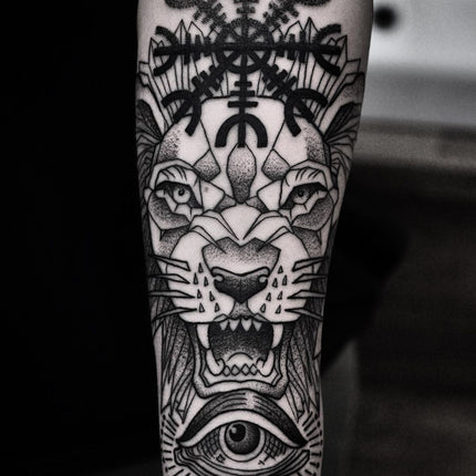 Dotwork Lion Tattoo By Pablo Morte