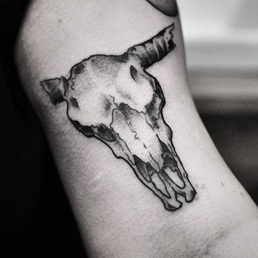 Minimalistic Fineline bull skull Tattoo by Pablo Morte