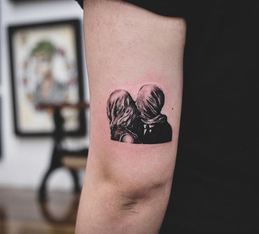 René Magritte’s The Lovers II Tattoo - Deanna Lee