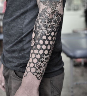 Geometric Sleeve